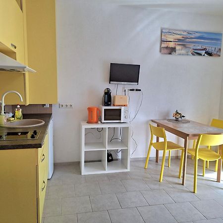 Geltoni apartamentai Palanga Esterno foto