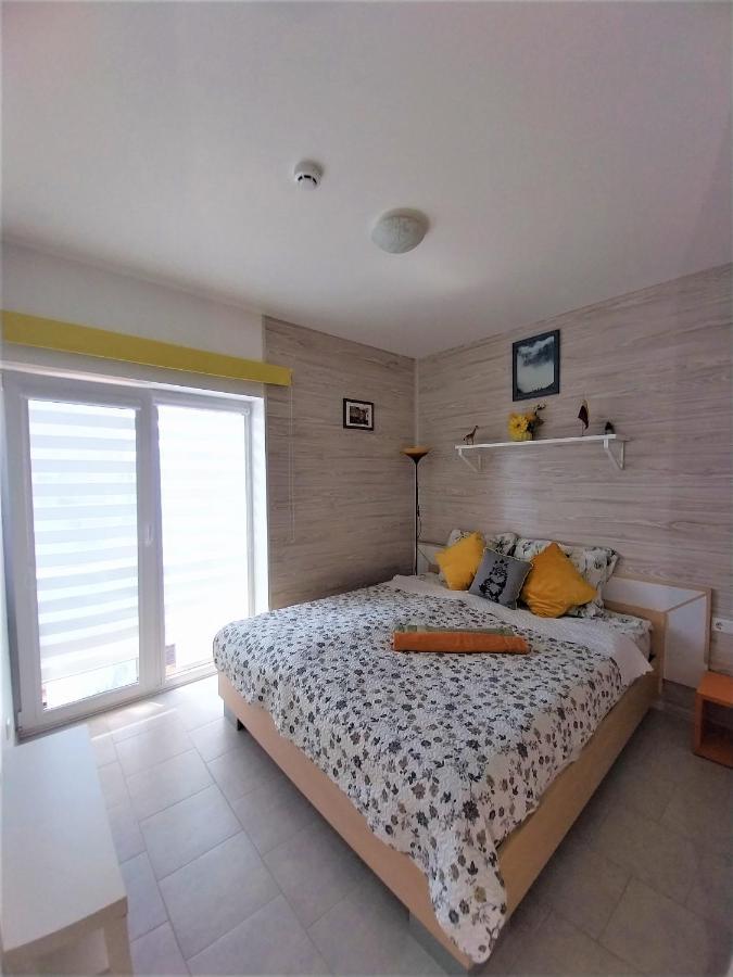 Geltoni apartamentai Palanga Esterno foto